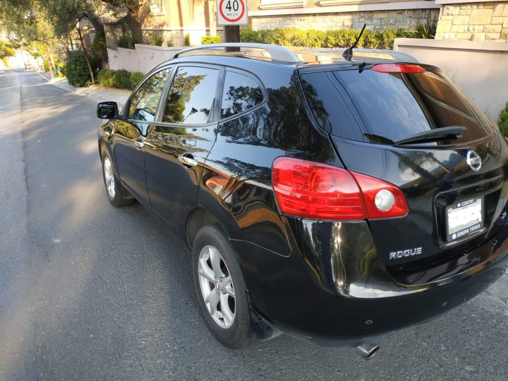 NISSAN ROUGE SL 2010 5