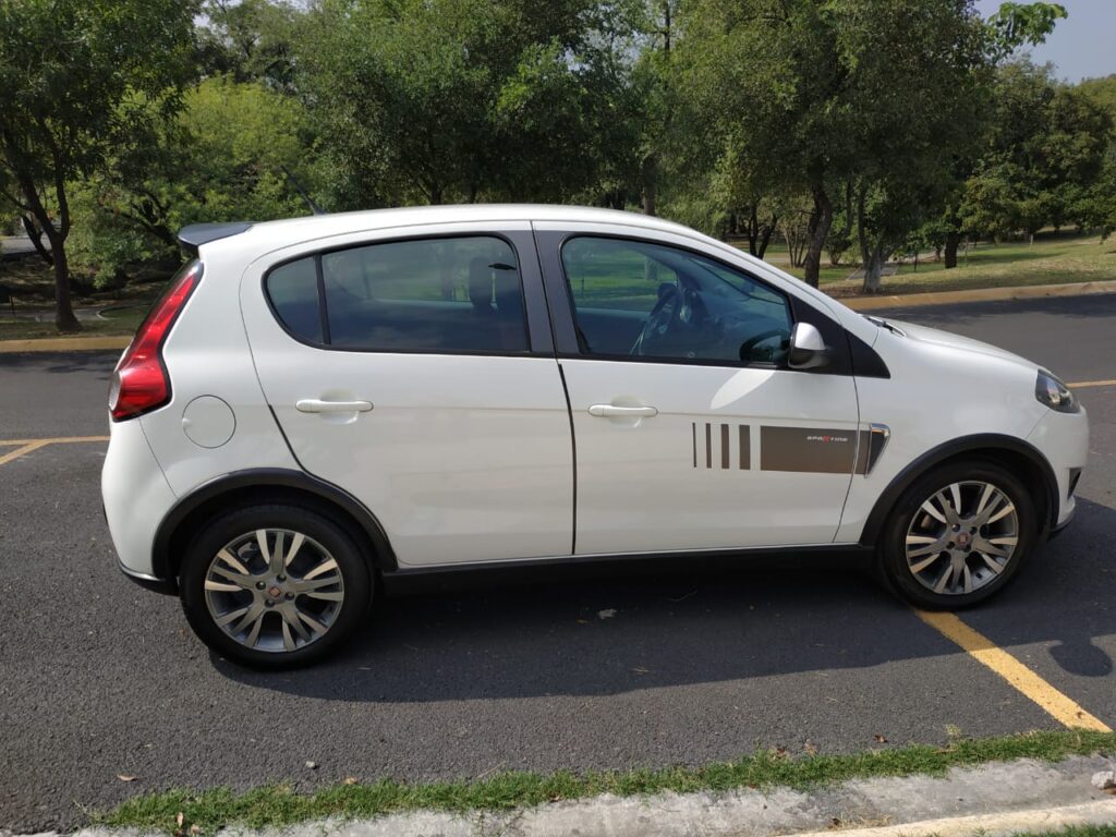 Fiat Palio Sporting 2016