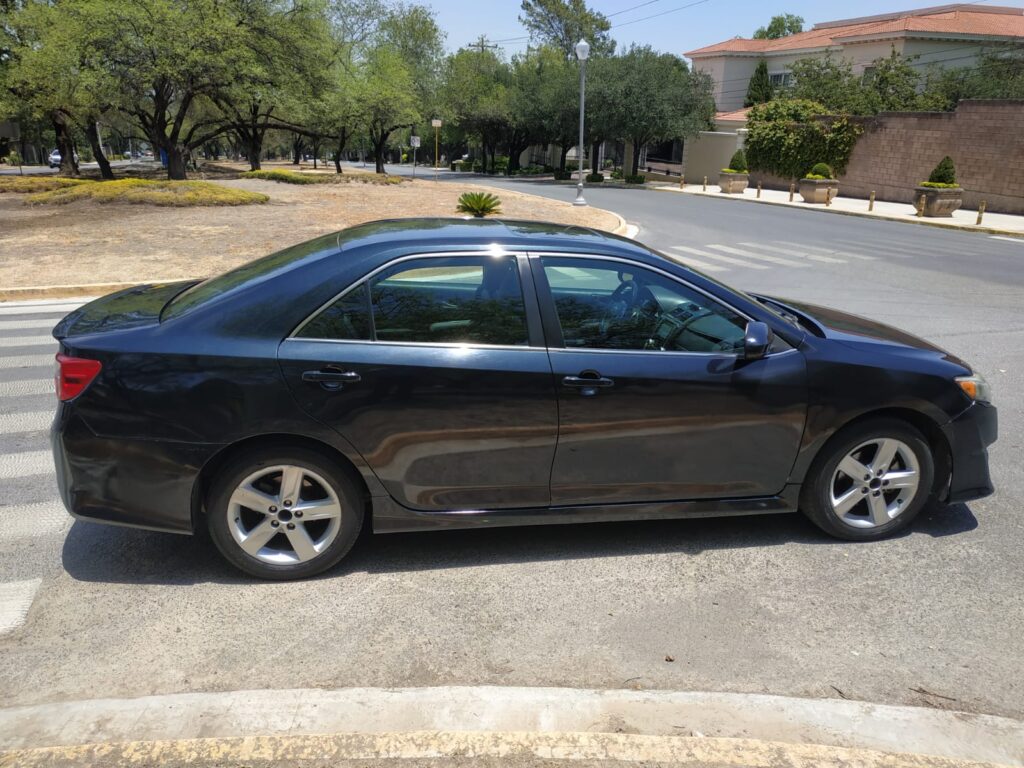 Toyota Camry SE 2012 6 Cil