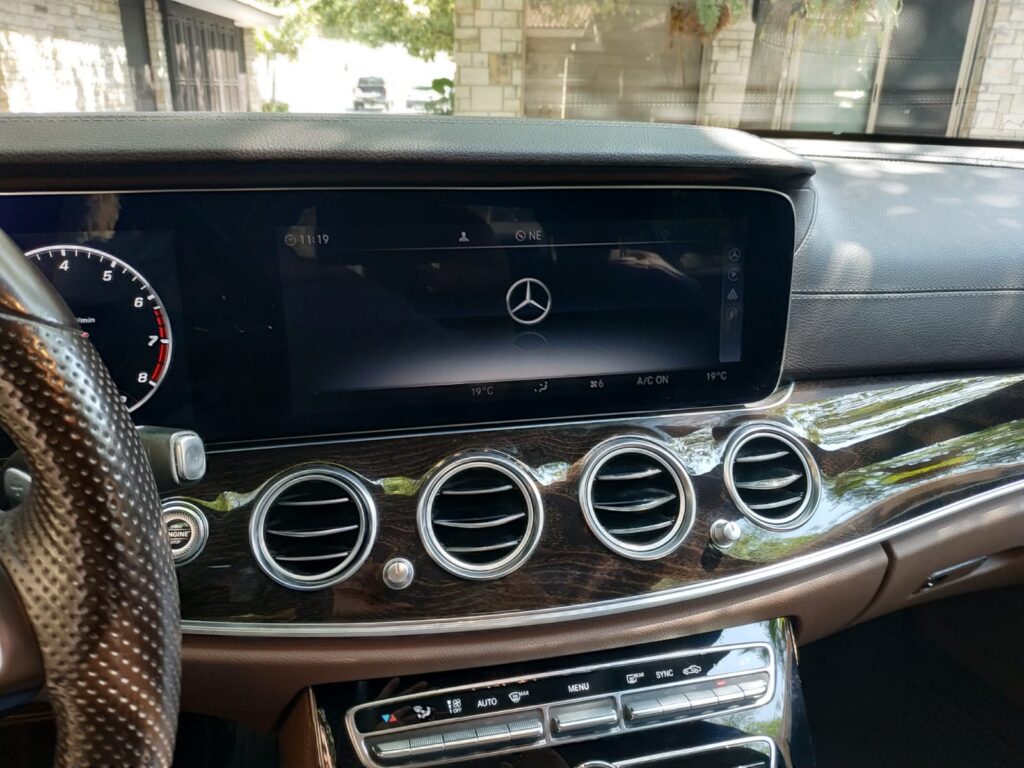 13-MERCEDES-BENZ-E-200-EXCLUSIVE-2018-2