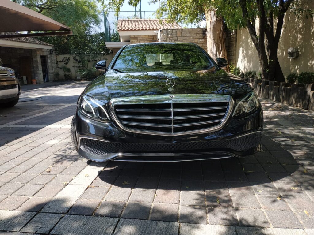 2-MERCEDES-BENZ-E-200-EXCLUSIVE-2018-3