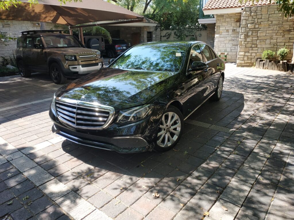 3-MERCEDES-BENZ-E-200-EXCLUSIVE-2018-3