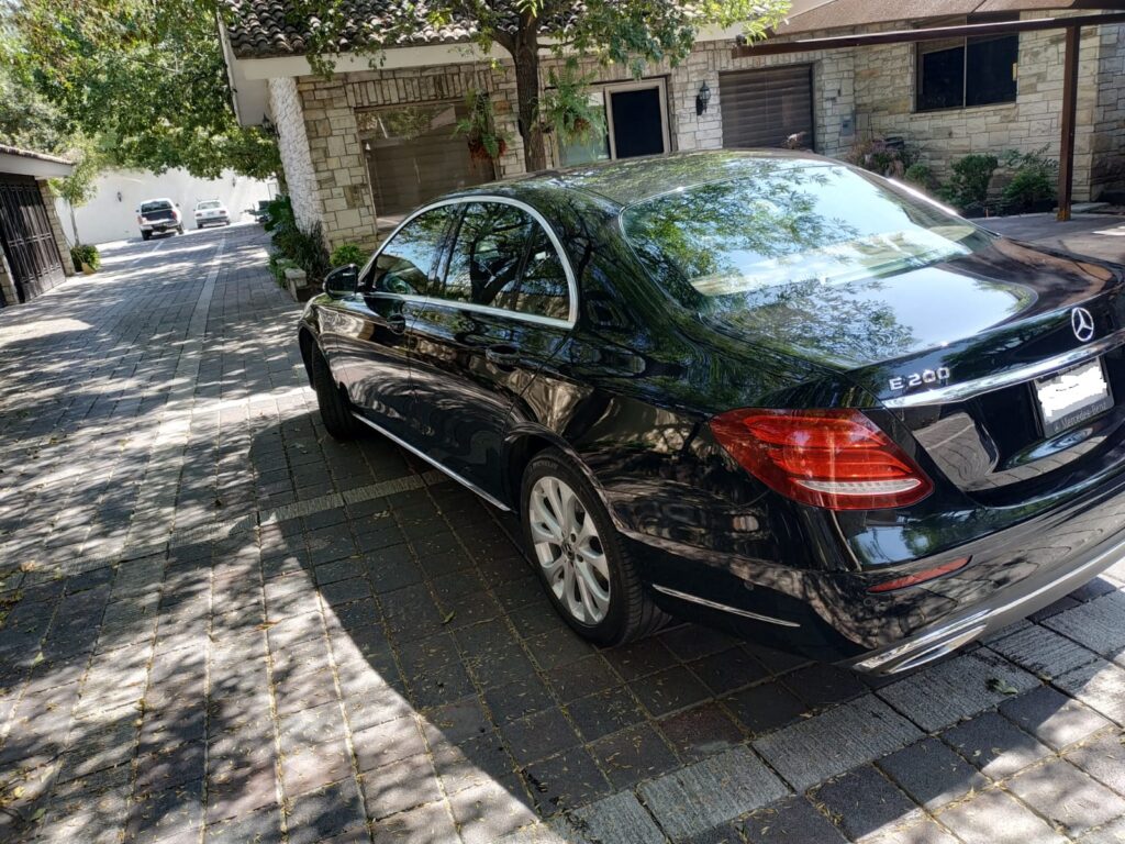 5-MERCEDES-BENZ-E-200-EXCLUSIVE-2018-3