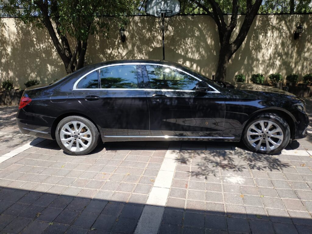 8 MERCEDES BENZ E 200 EXCLUSIVE