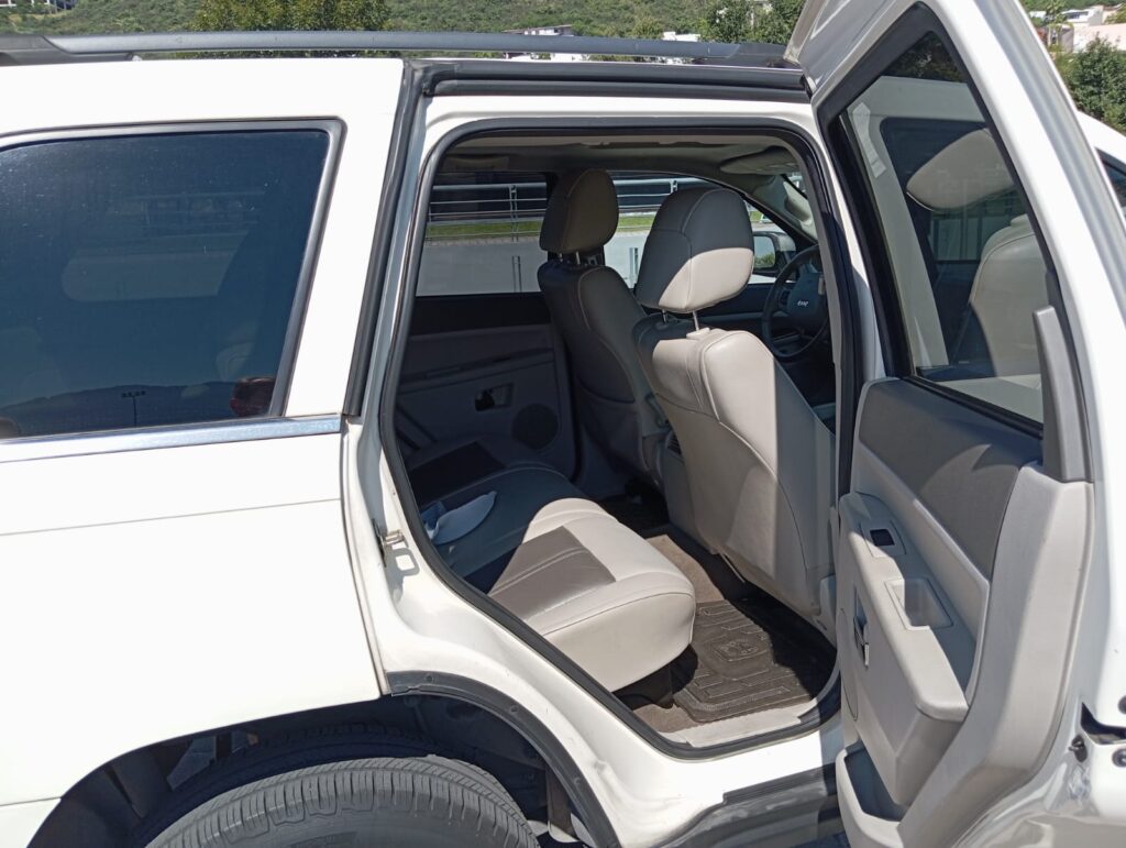 Jeep Grand Cherokee Limited 2005 13