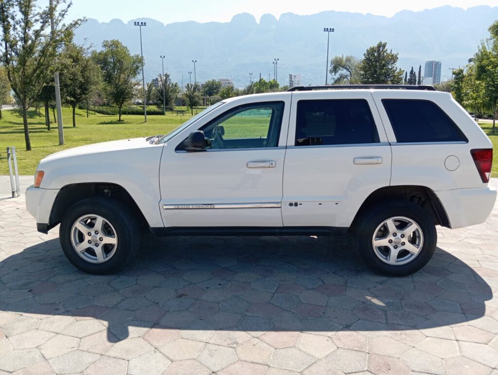 Jeep Grand Cherokee Limited 2005 4