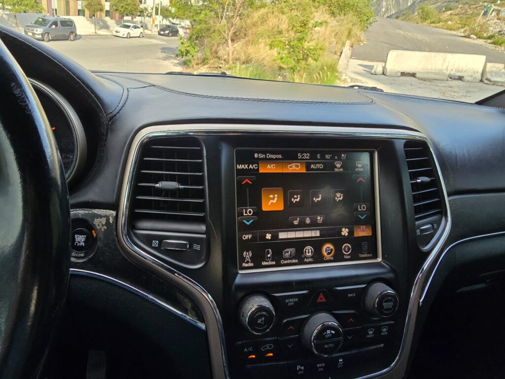 Jeep Grand Cherokee 2014 V6 4x4 12