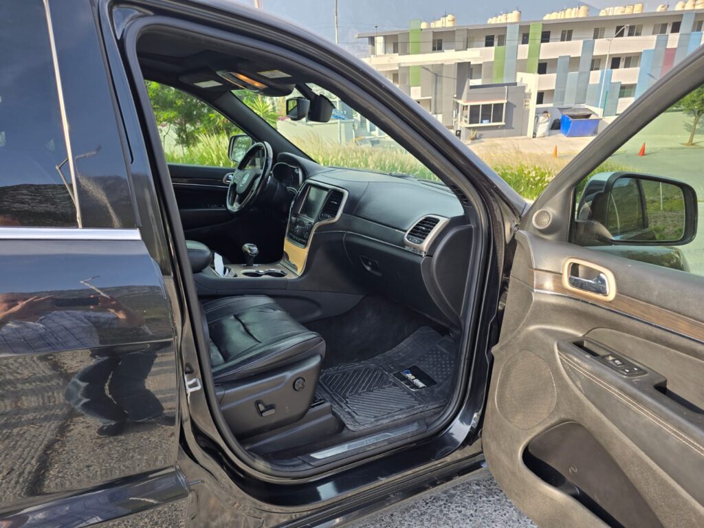 Jeep Grand Cherokee 2014 V6 4x4 14