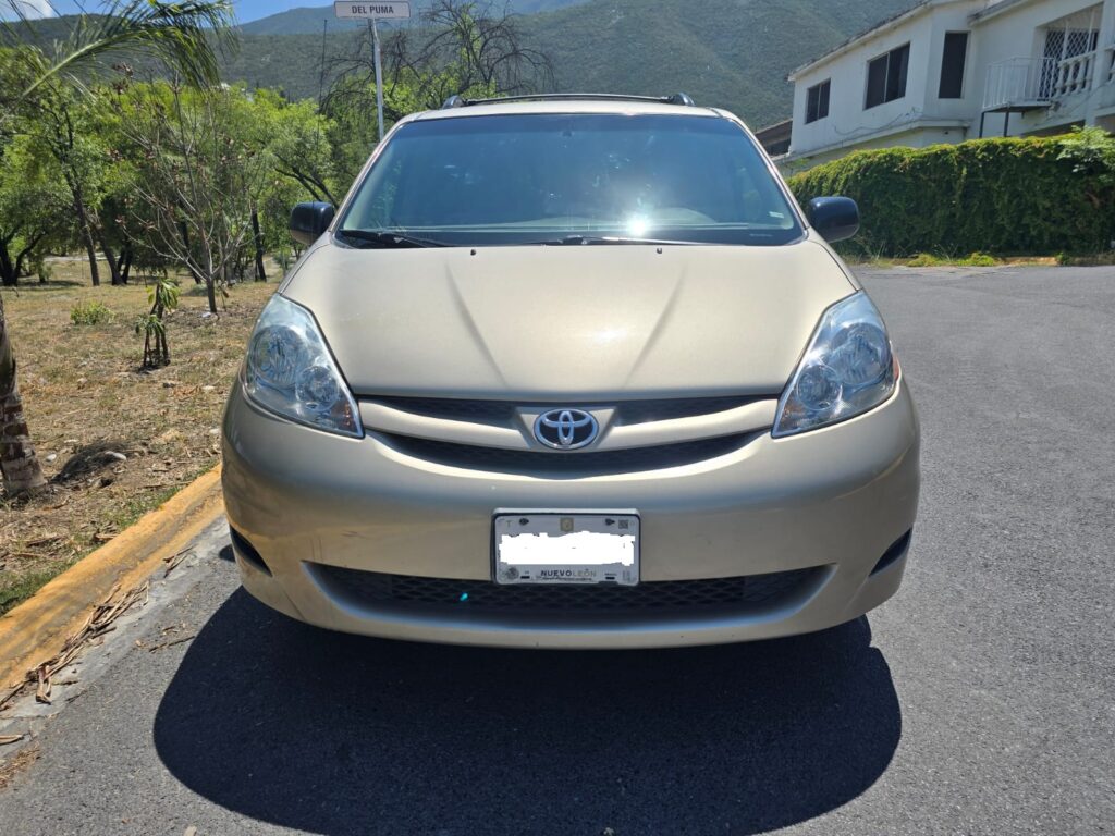 Toyota Sienna Le 2007 1