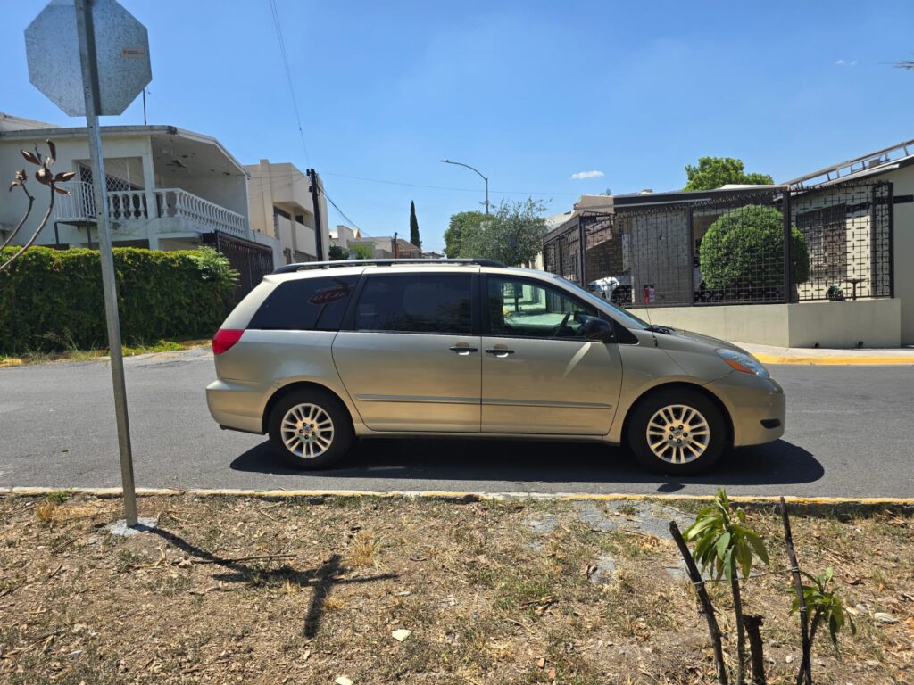 Toyota Sienna Le 2007 7
