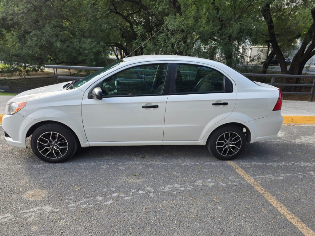 Chevrolet Aveo 1.4 2014 4