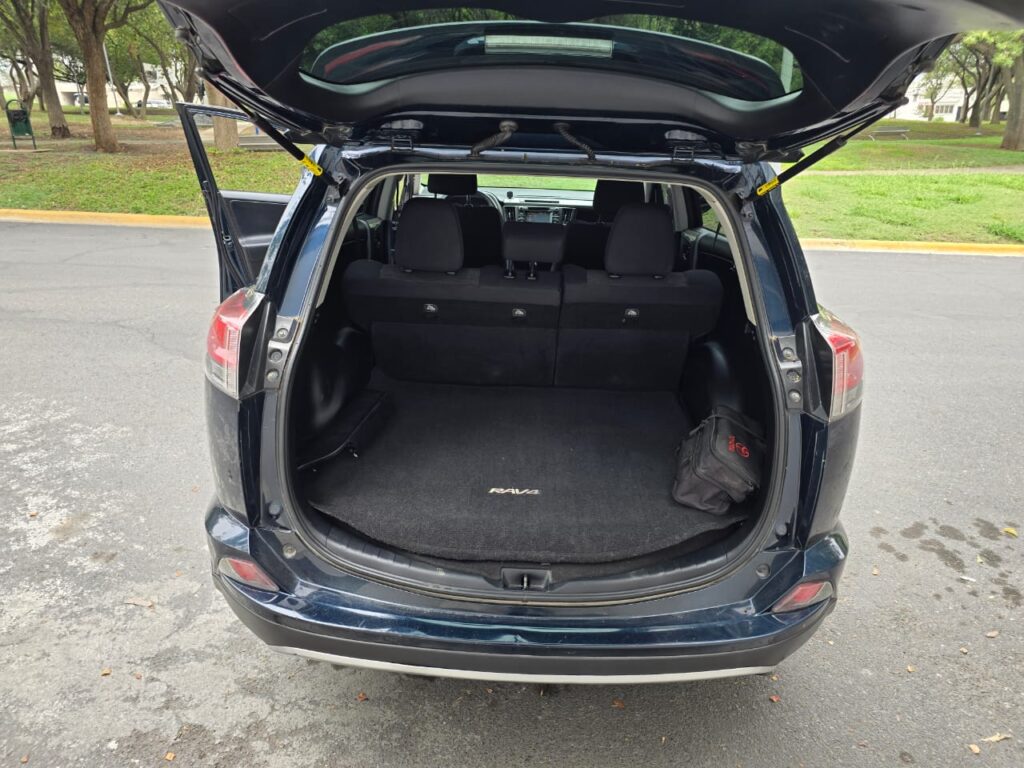 Toyota Rav4 Xle 2015 16