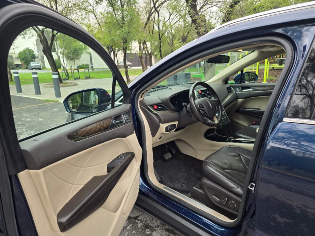 Lincoln mkc reserve ecoboost awd 2017 9