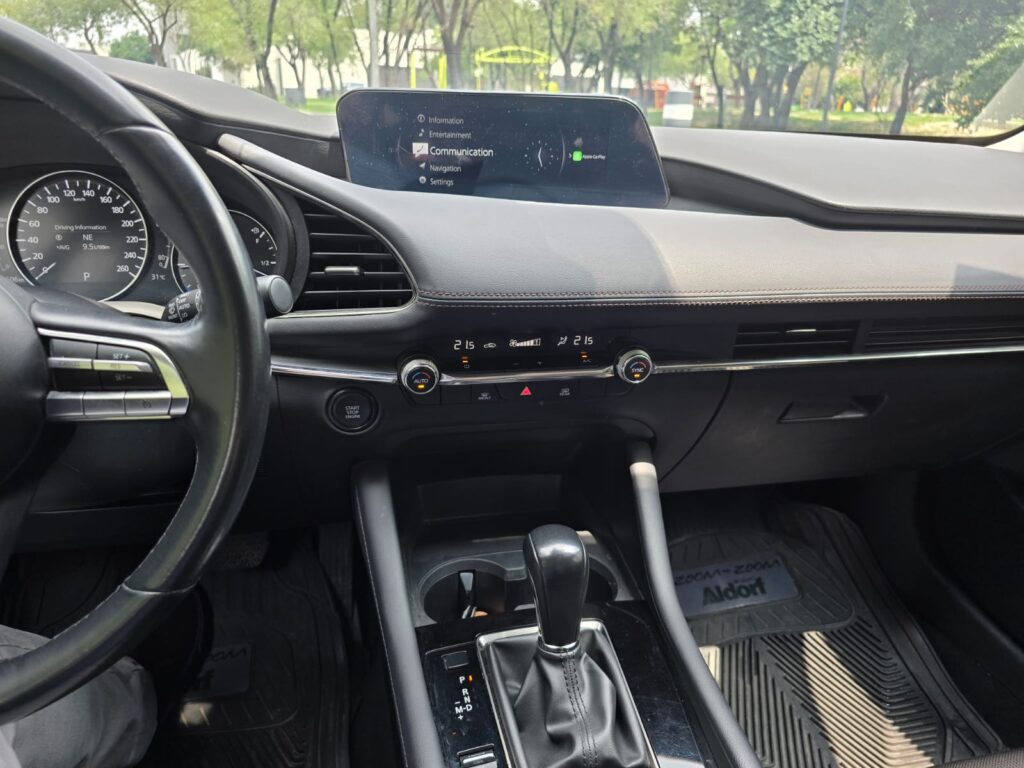 Mazda 3 i sport 2023 12