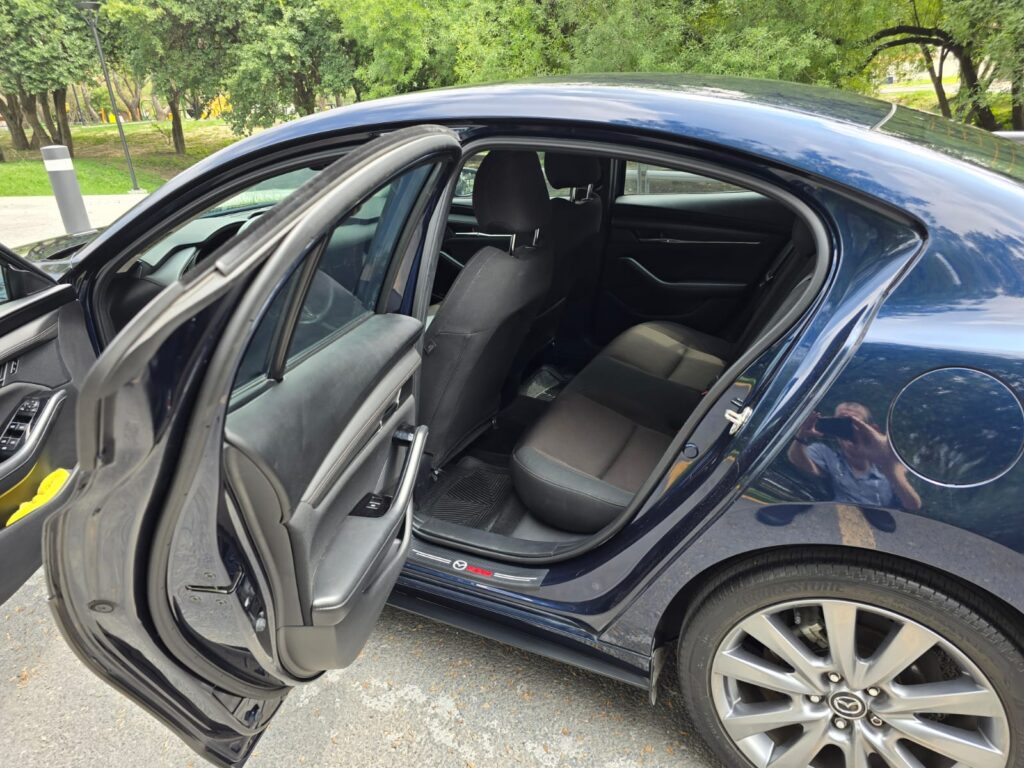 Mazda 3 i sport 2023 16