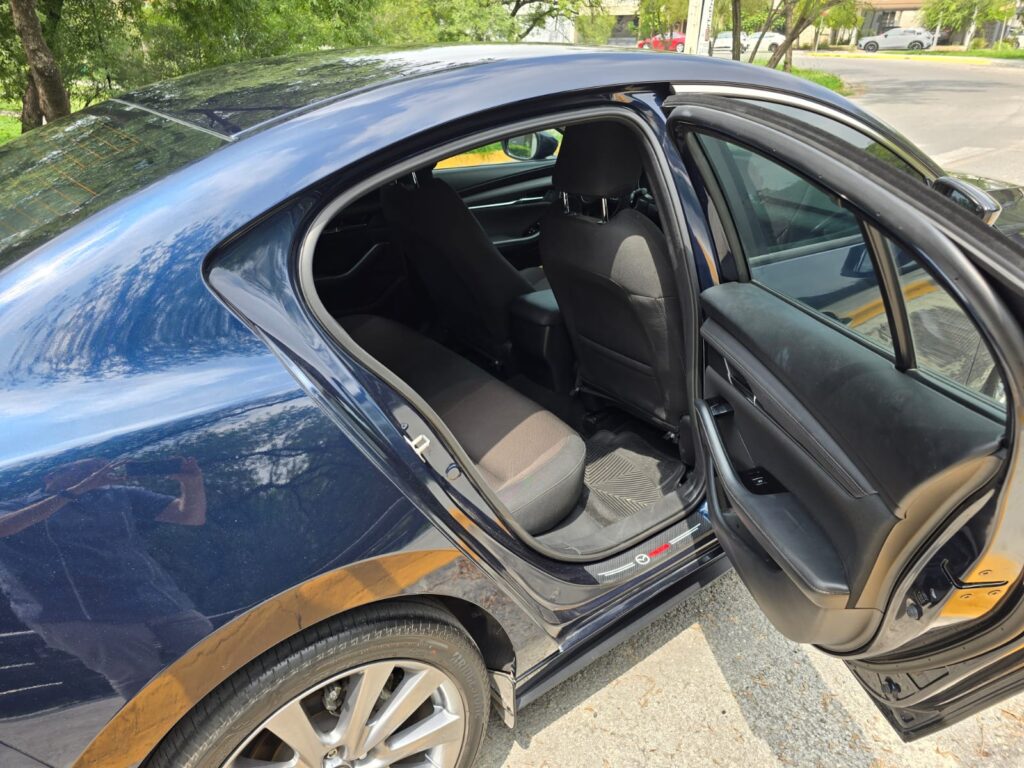 Mazda 3 i sport 2023 18