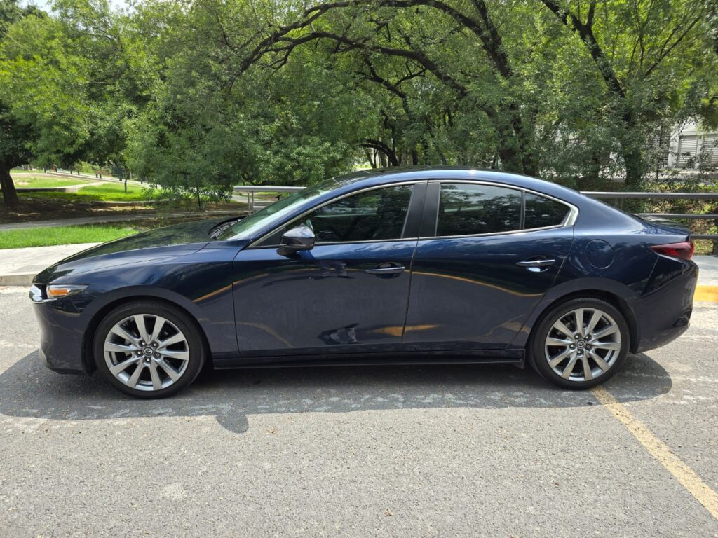 Mazda 3 i sport 2023 8