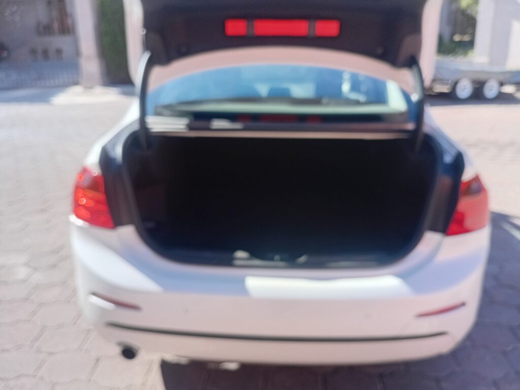 BMW 118 I Sedan Sport Line 2019