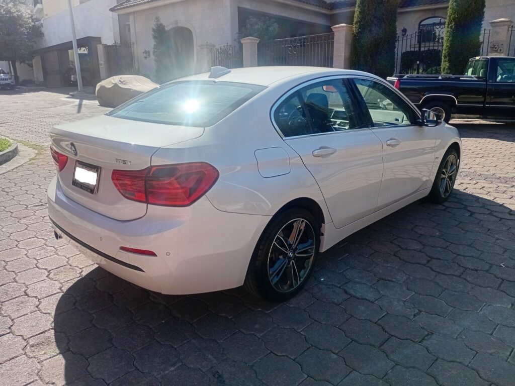 BMW 118 I Sedan Sport Line 2019