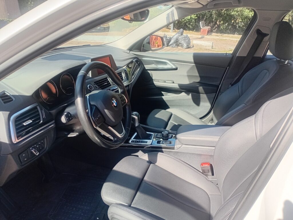 BMW 118 I Sedan Sport Line 2019