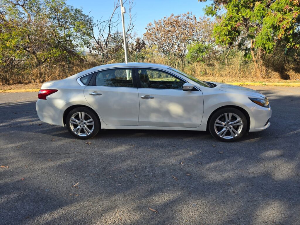NISSAN ALTIMA ADVANCE NAVI 2017